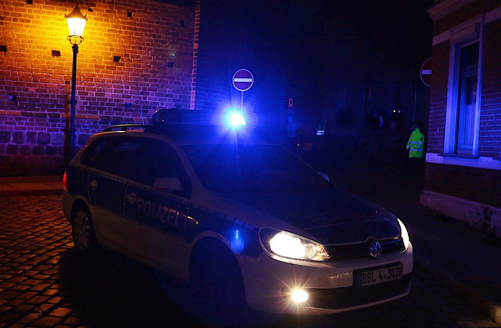 Wandlitz - Rüdnitz - Polizei Bernau - Barnim: Mehrere Fahrzeuge in Bernau aufgebrochen
