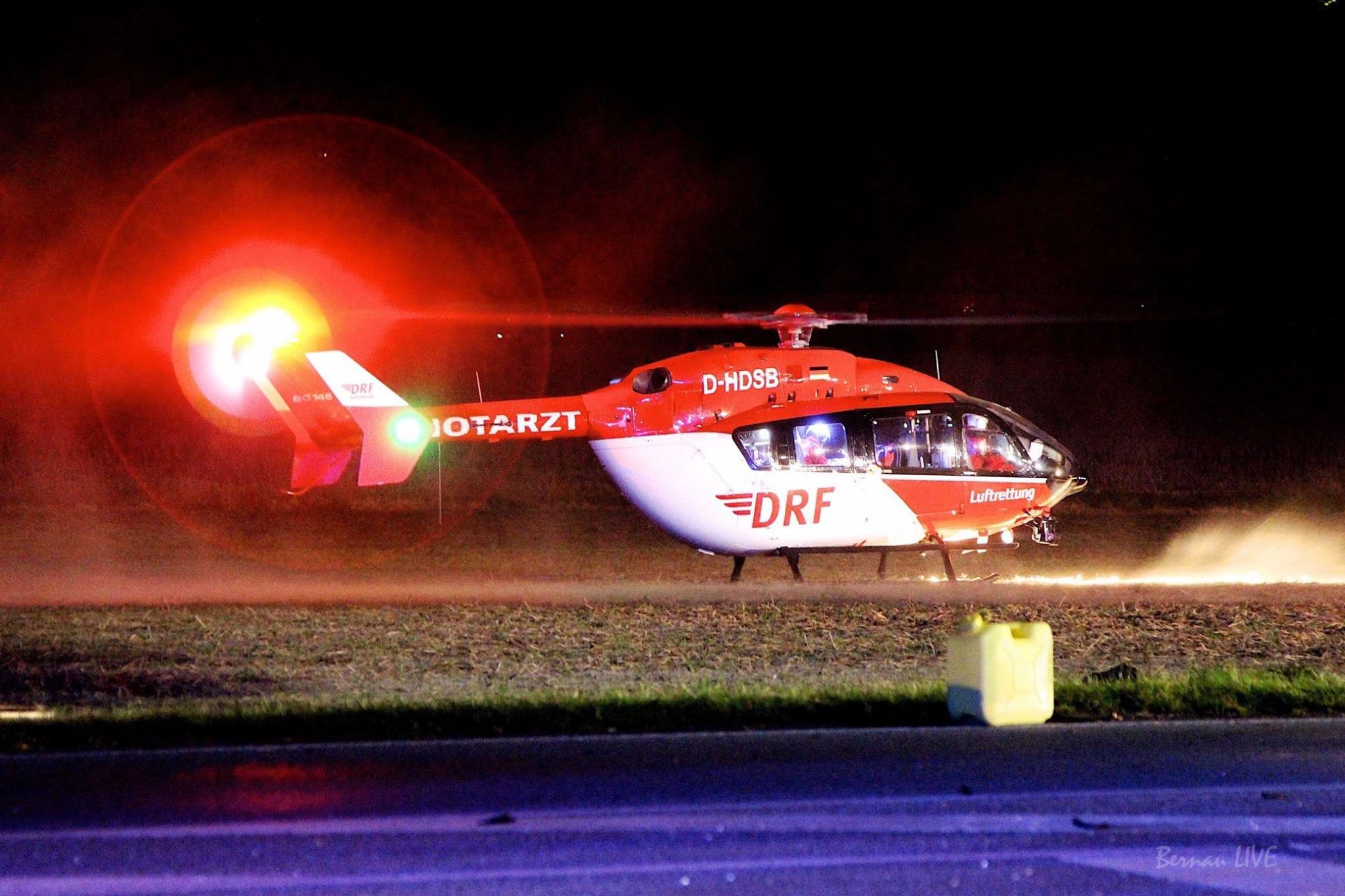 Bernau: Schwerer Verkehrsunfall in Schwanebeck 25 Bernau: Schwerer Unfall auf der B2 Schwanebeck