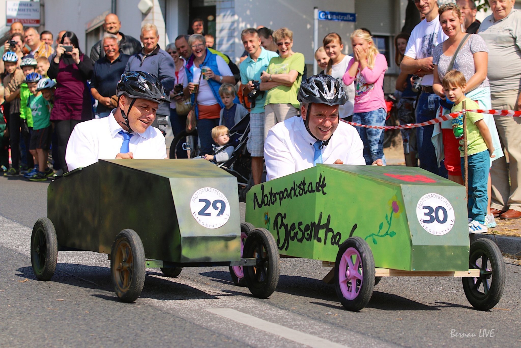 Das grosse Rennen von Biesenthal - Seifenkistenrennen 2 Das grosse Rennen von Biesenthal - Seifenkistenrennen