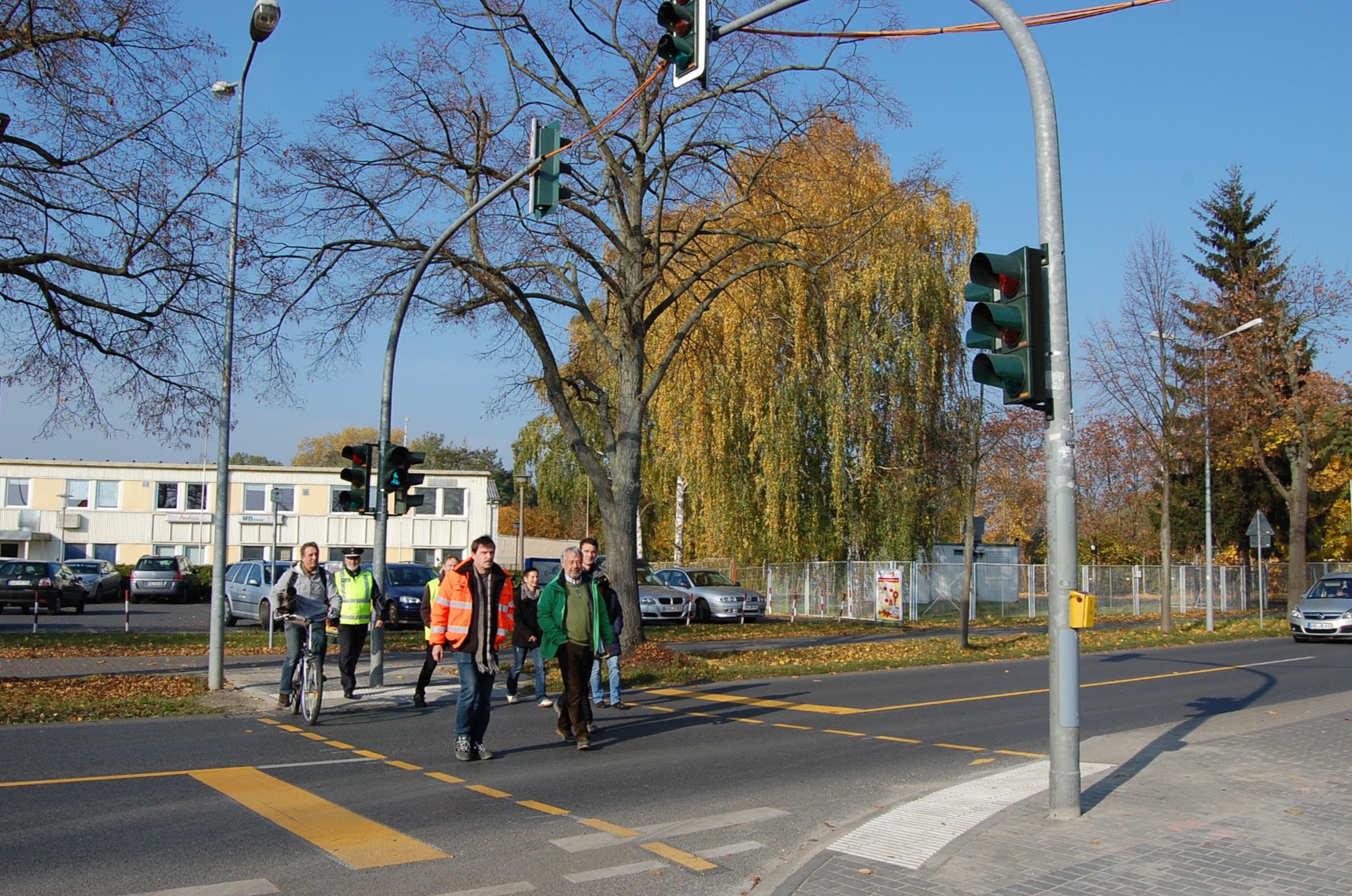 Bernau: Neue Ampel an der L 200 - Schwanebecker Chaussee