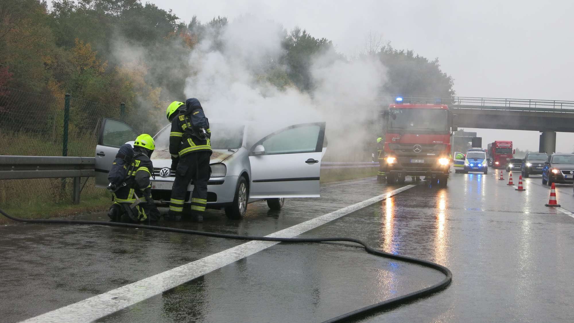 Bernau: PKW - Brand sorgte für Stau auf der BAB11 3 Bernau: PKW - Brand sorgte für Stau auf der A11