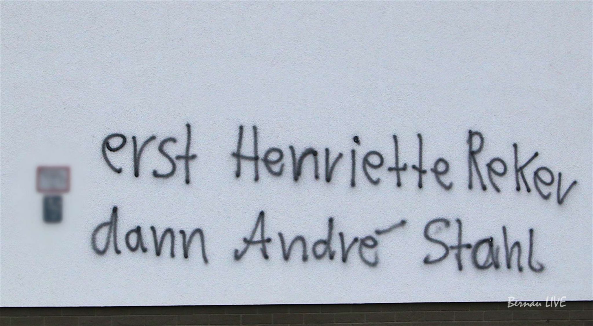 Eilmeldung Bernau: Täter der "Hass-Schmierereien" gefasst 48 Eilmeldung: Täter der "Hass-Schmierereien" gefasst