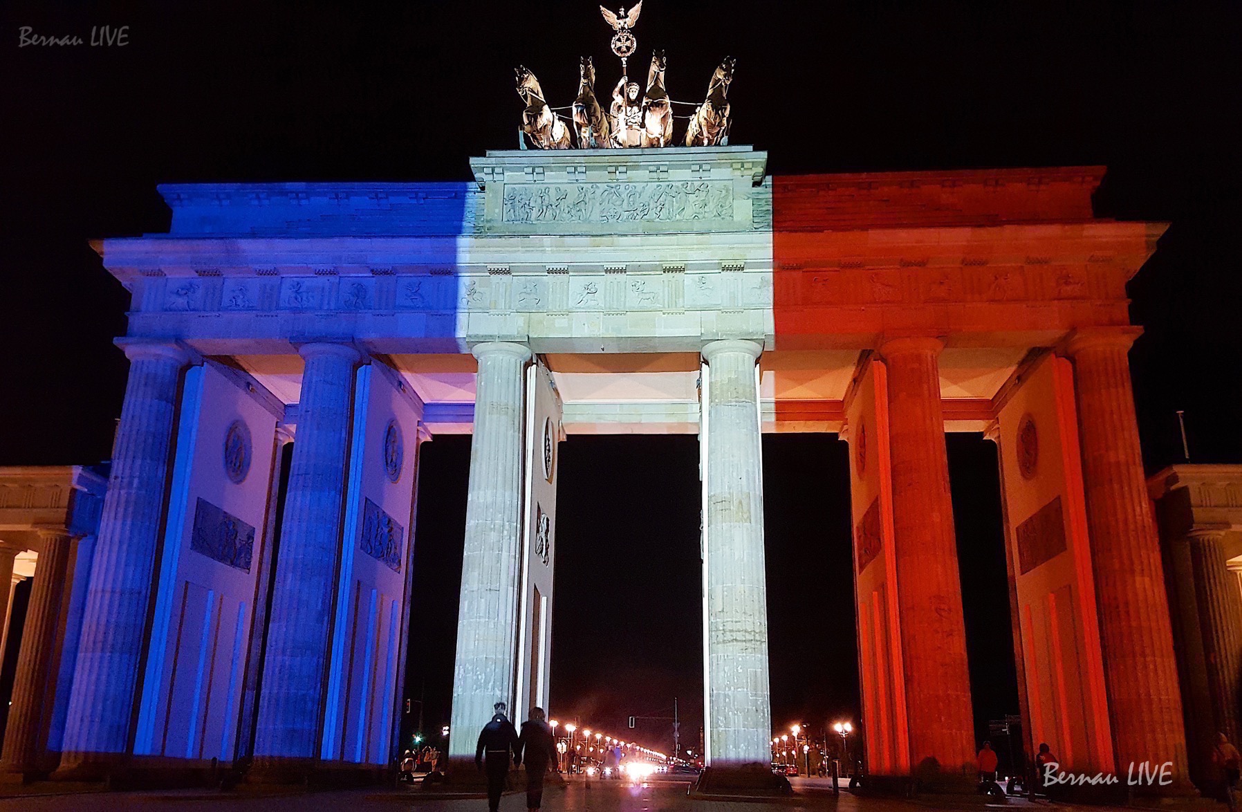 LIVE vom Brandenburger Tor - Nous sommes Paris