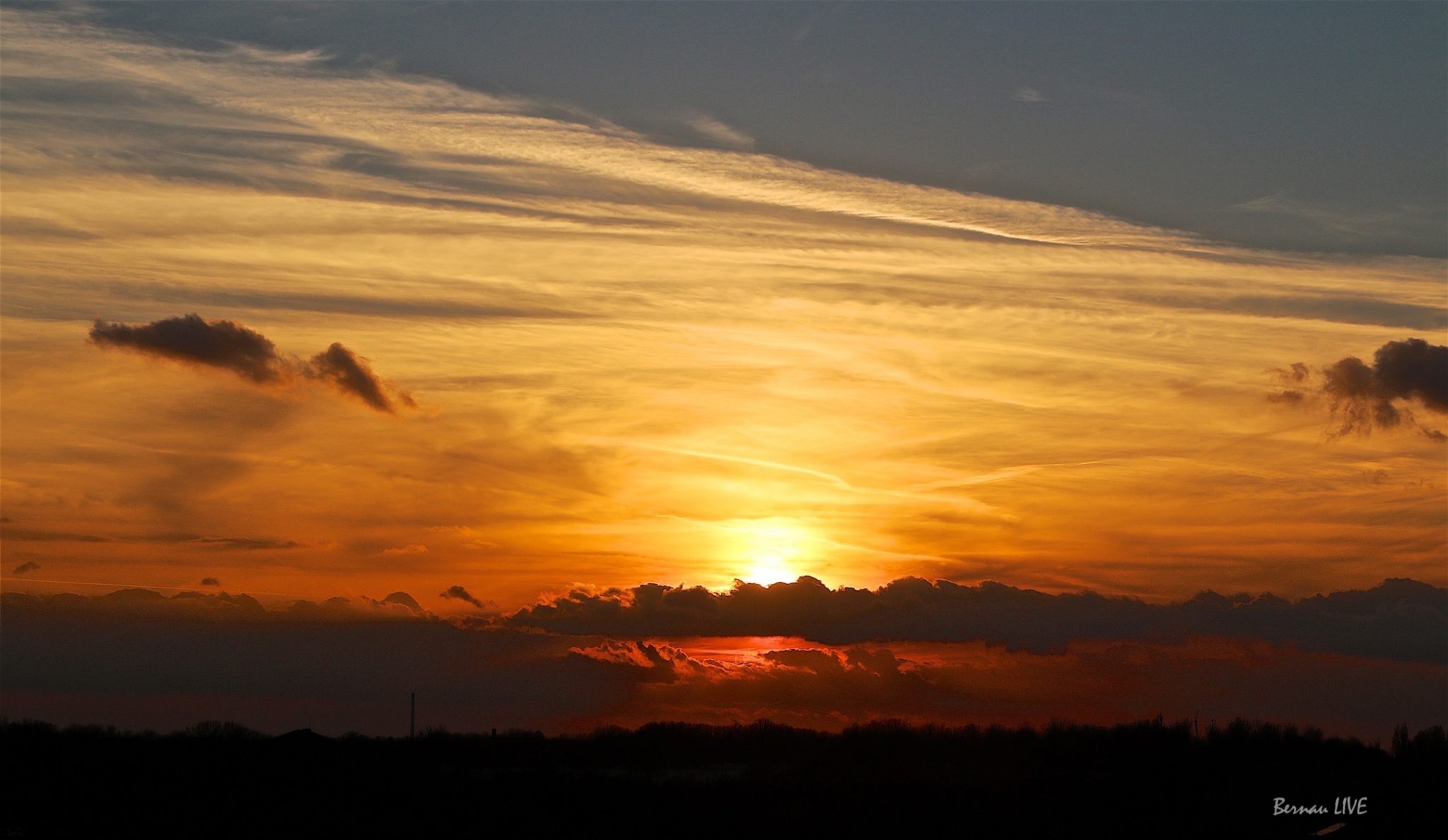 Feierabend, kurz vor 16 Uhr - Sonnenuntergang über Bernau 7 Bernau, kurz vor 16 Uhr - Schönen Feierabend