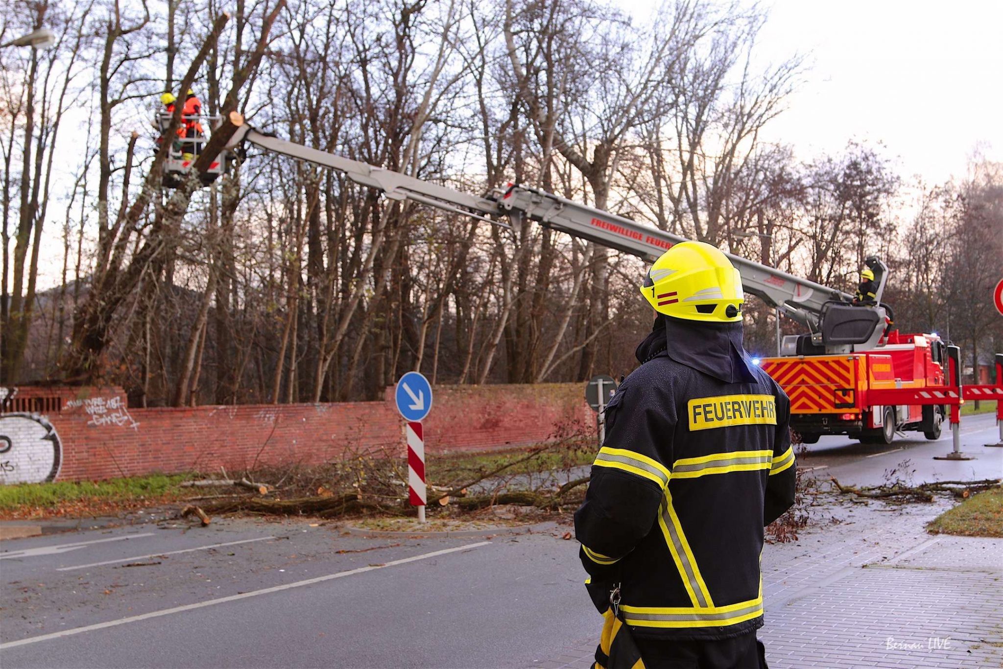 Feuerwehreinsatz Bernau: Schwanebecker Chaussee wieder frei