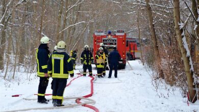Brand in ehemaliger Kaserne in Werneuchen - Zu einem Brand auf dem ehemaligen Kasernengelände in Werneuchen-Rudolfshöhe, wurden am heutigen Vormittag, gegen 09 Uhr, zahlreiche Feuerwehren gerufen.