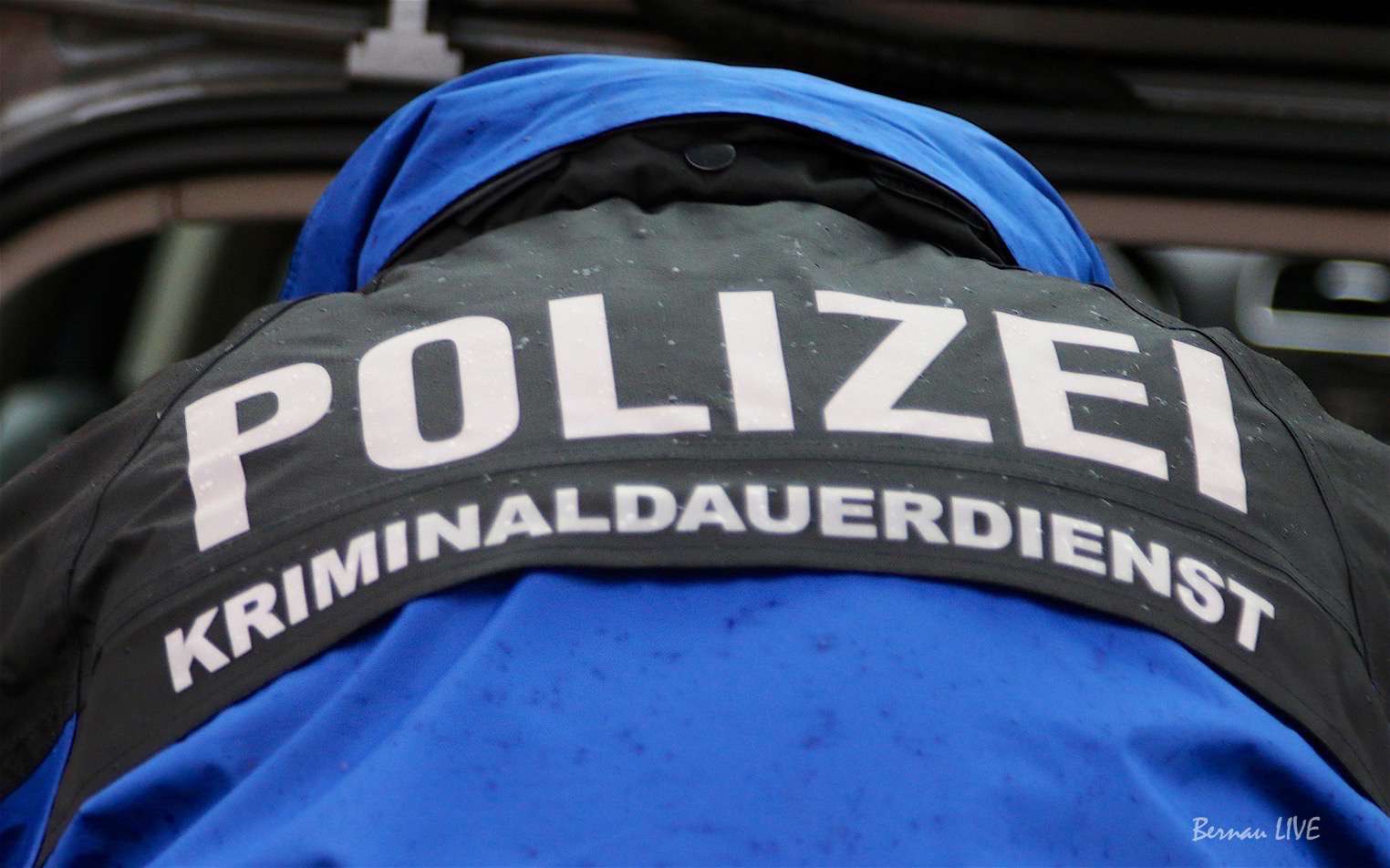 Bernau - Barnim: Person im Keller überfallen - mehrere Navigationsgeräte gestohlen