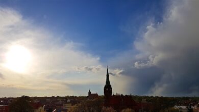 Bernau: Nach einem kurzen Gewitter mit Hagel geht es nun sonnig in den Feierabend - Euch ne schöne Zeit!
