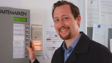 Bernau: Testet die Expresstaste: Ordnungsamtsleiter Rory Schönfelder