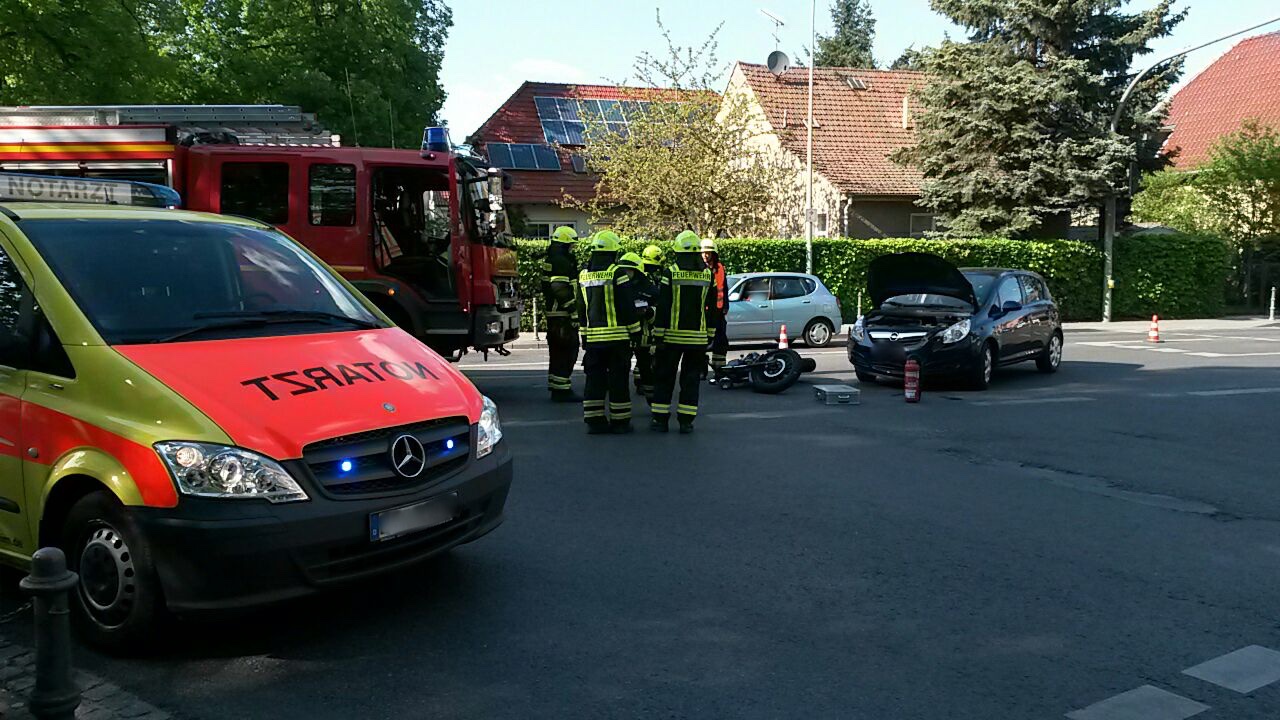 Feuerwehr Bernau - Unfall Janstrasse
