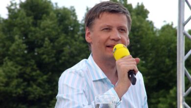 Woidke gratuliert Günther Jauch zum 60. Geburtstag