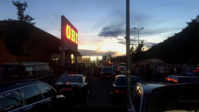 Bernau: Freitagabend zwischen McDonald´s, OBI und etwa 15.000 PS
