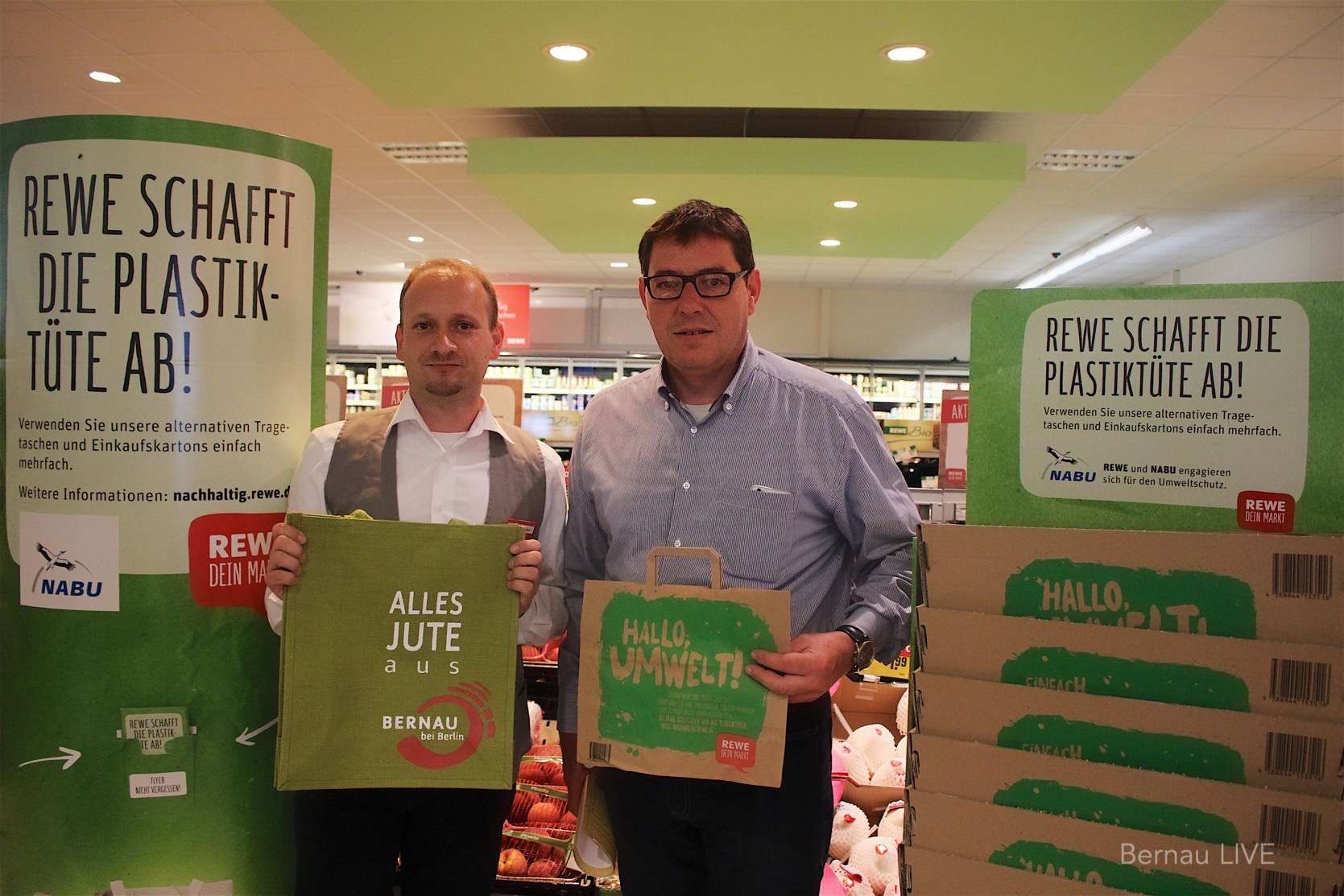 Bernau: REWE Markt in Schönow - Letzte Plastiktüte lief übers Band