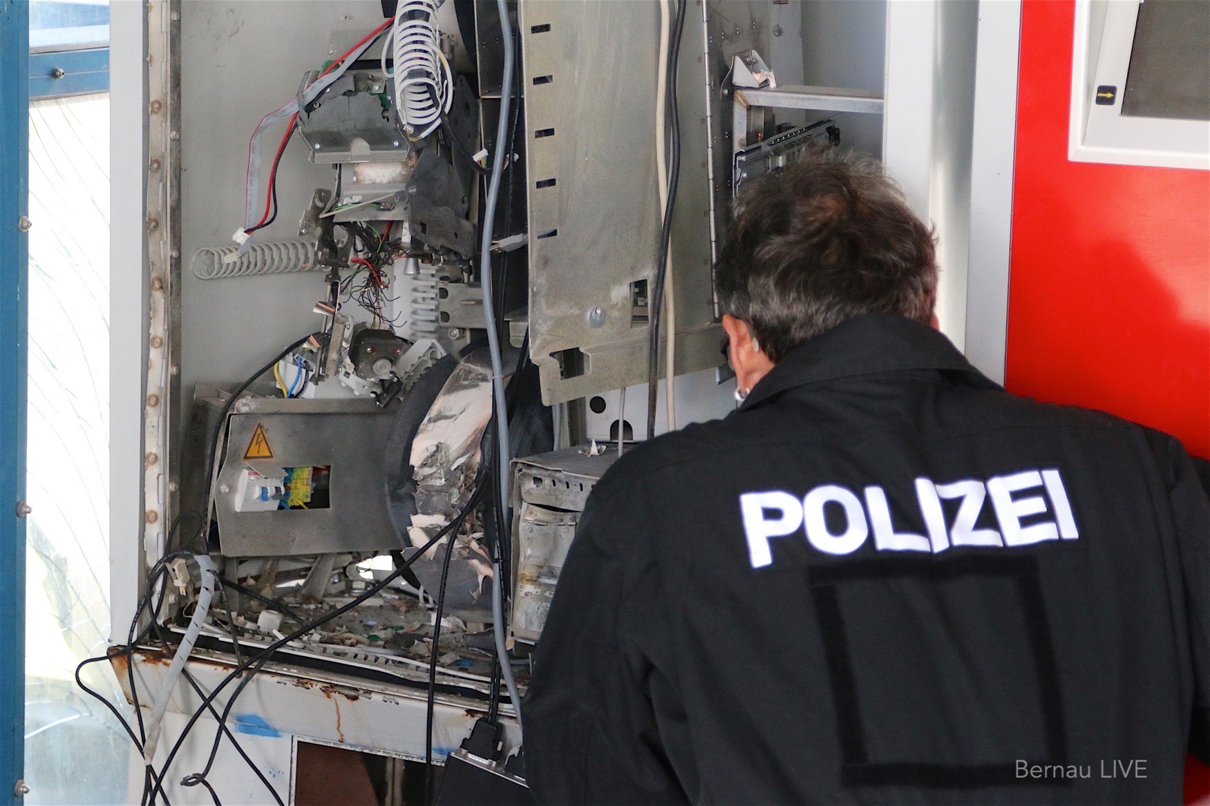 Fahrkartenautomat in Bernau - Friedenstal gesprengt