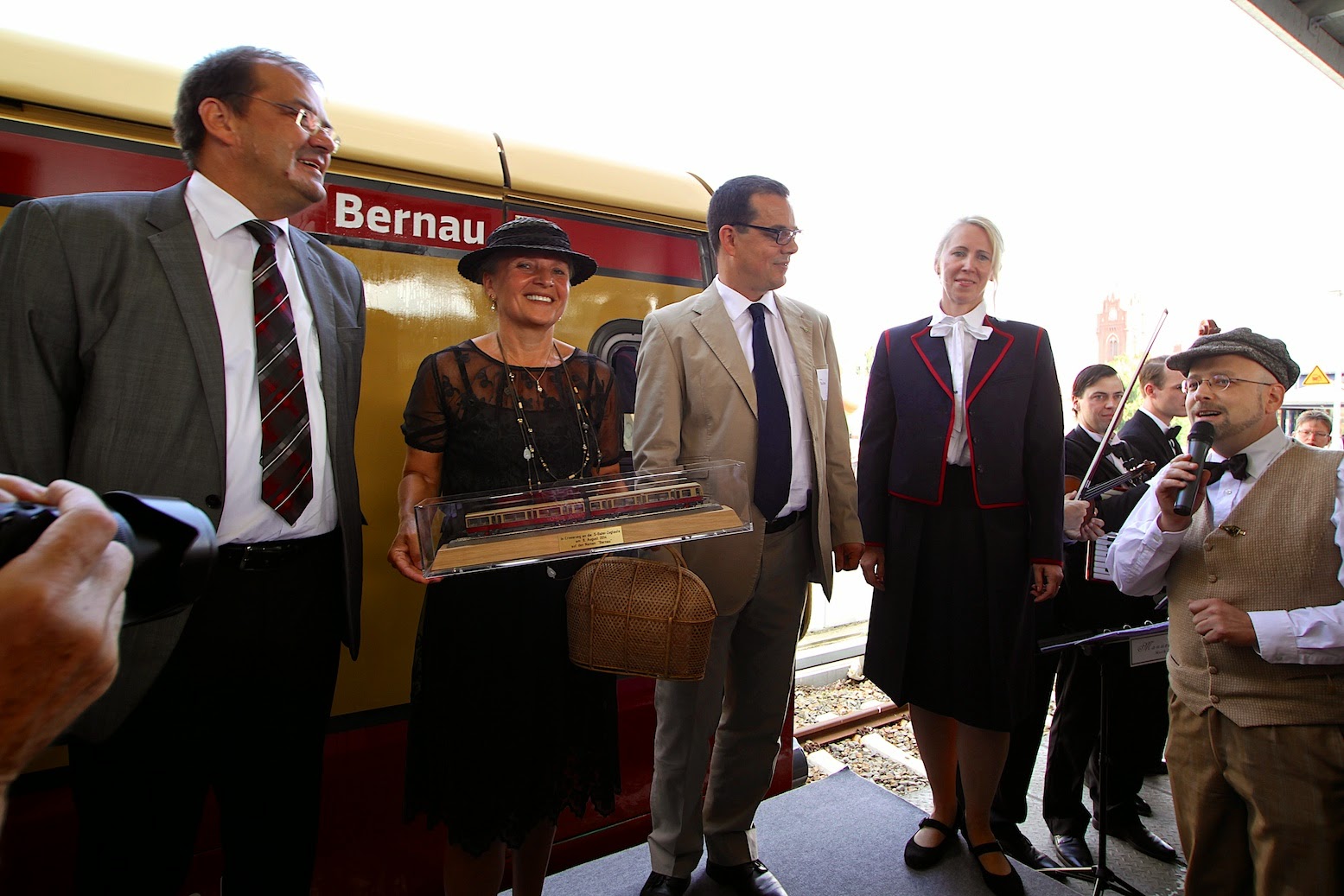 Moin, heute vor 92 Jahren fuhr die erste S-Bahn nach Bernau