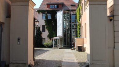 Bernau: Eingangsbereich des Rathauses wegen Umbaus gesperrt