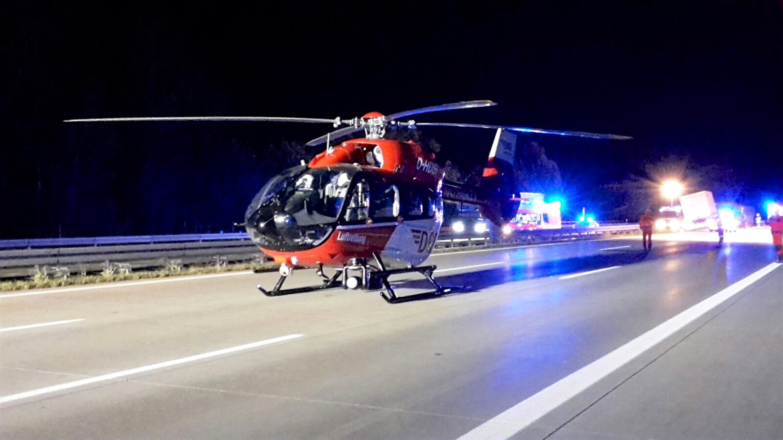Polizei: Schwerer Verkehrsunfall und Transporter in Bernau entwendet