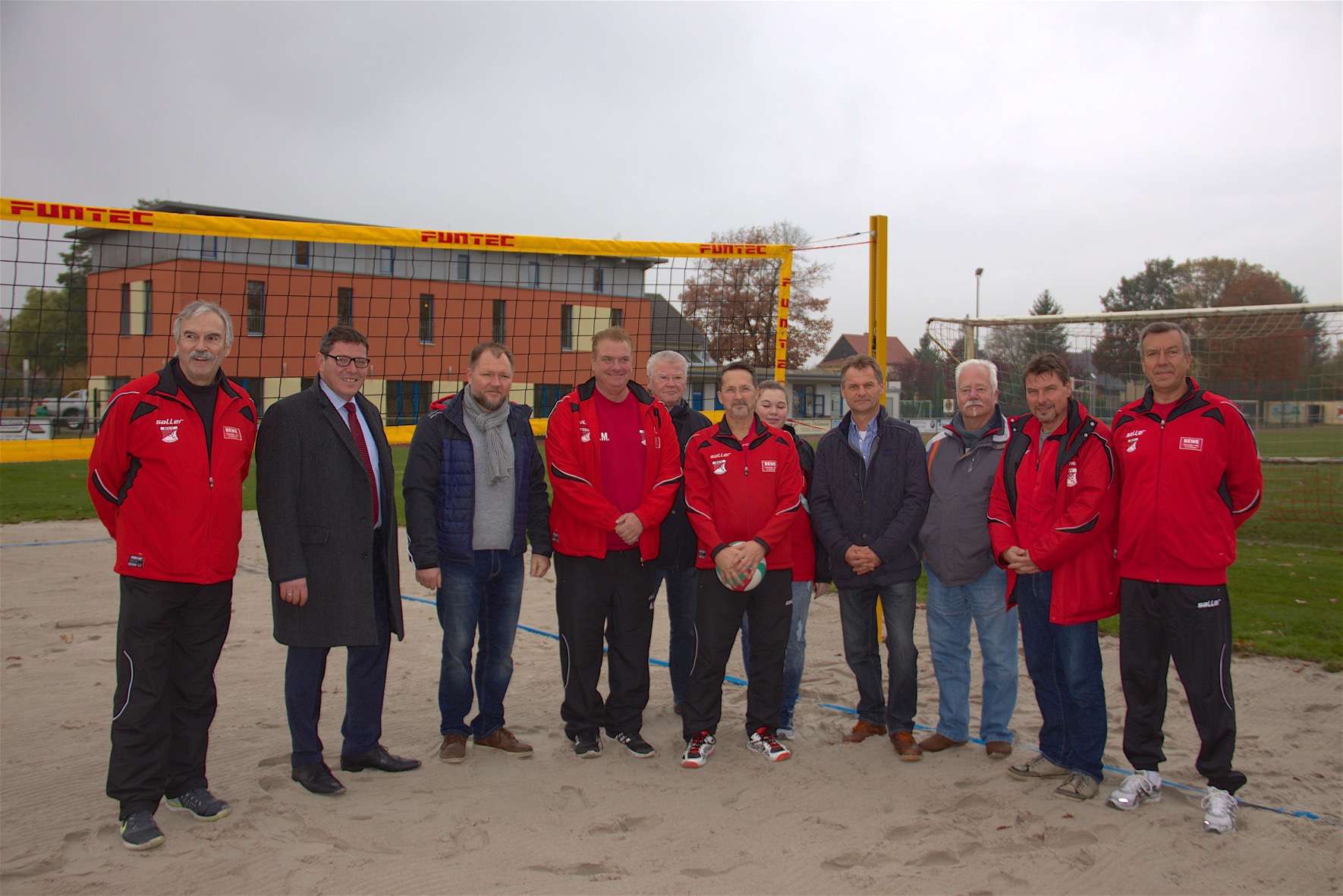 Bernau: Beachvolleyballanlage in Schönow fertiggestellt
