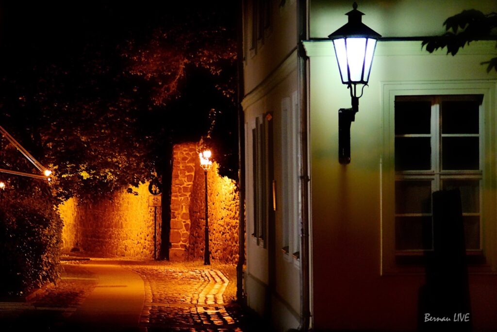 Willkommen in der neuen Woche und guten Morgen aus Bernau 4 Bernau: Ausstellung und Diskussion über Hexenwahn und Hexenverfolgung