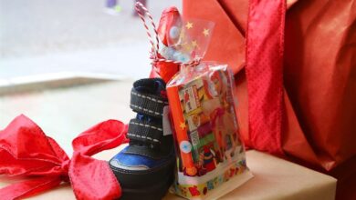 Das Edeka-Center in Bernau befüllt Kinderstiefel zum Nikolaus