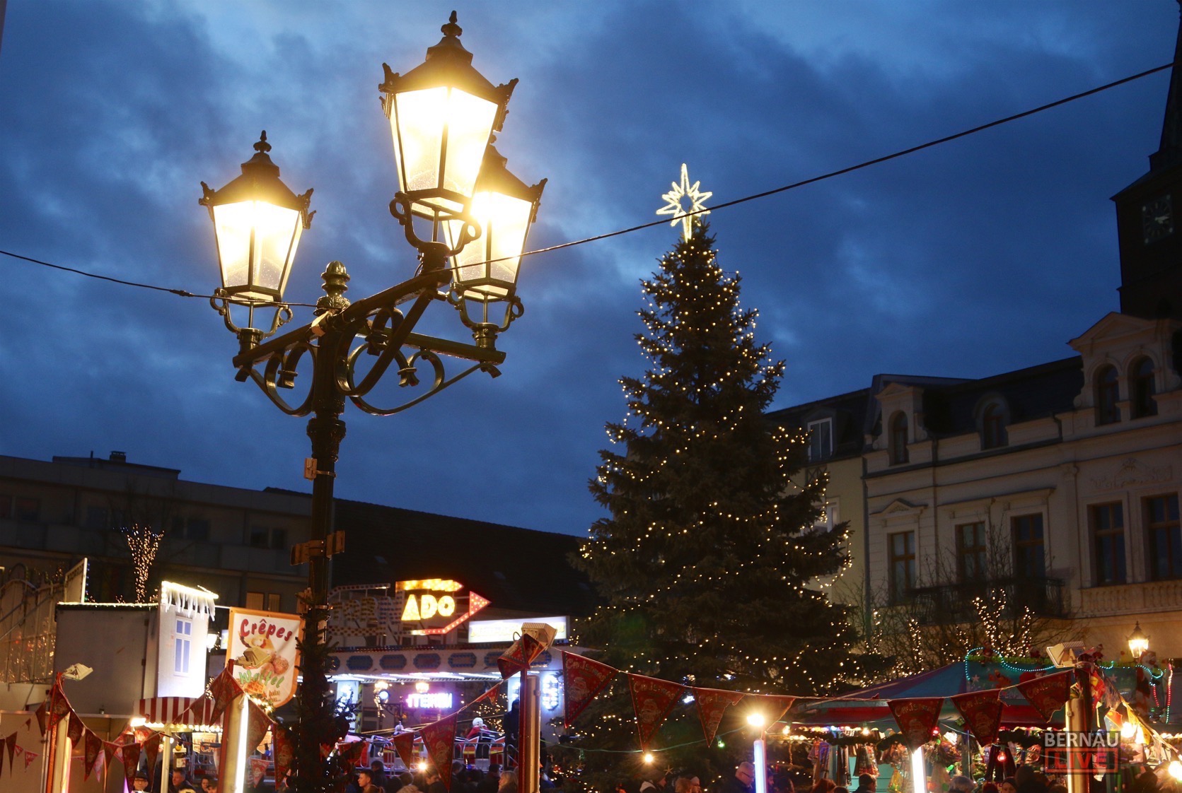 Nun kehrt wieder Ruhe ein - Tausende Besucher beim Weihnachtsmarkt Bernau