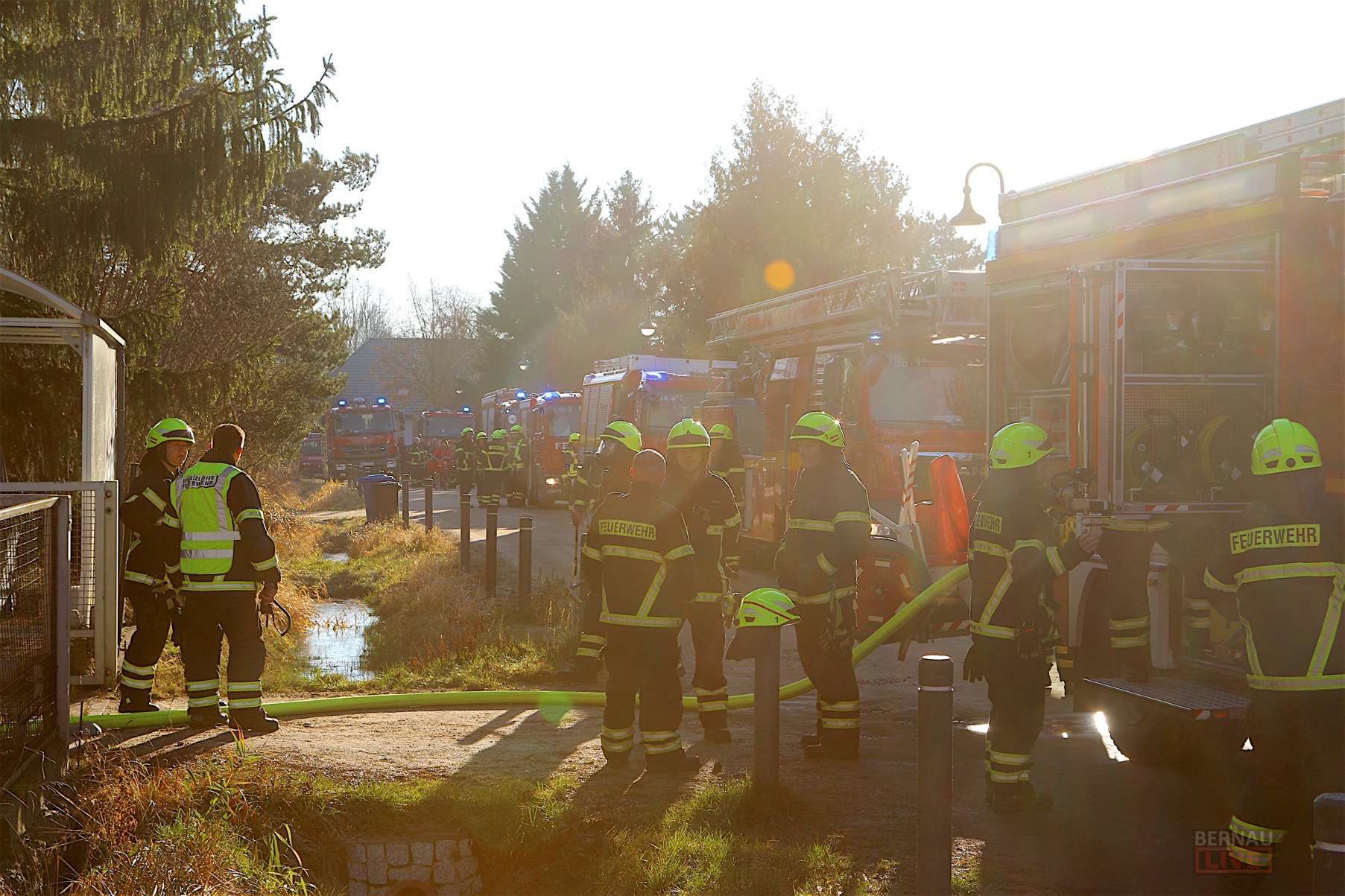 Grosseinsatz der Feuerwehren Bernau - 3 Verletzte nach Brand