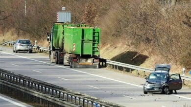 Bernau: Zu einem Unfall mit mindestens 3 Fahrzeugen kam es in diesen Minuten auf er BAB11 in Höhe Bernau Nord in Fahrtrichtung Lanke.