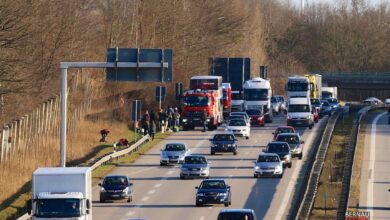 SEV - Busfahrt nach Bernau wird zum Wandertag auf der Autobahn A11