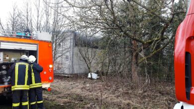 Feuerwehr: 40 Kameraden bei einem Hallenbrand in Werneuchen