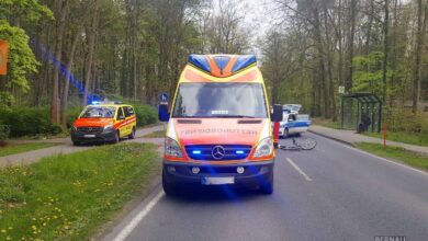 Radfahrer in Bernau bei Verkehrsunfall schwer verletzt