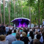 Ein traumhafter Sommerabend mit BIRDY in der Waldkirche Lobetal 8 Bernau LIVE