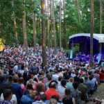 Ein traumhafter Sommerabend mit BIRDY in der Waldkirche Lobetal 6 Bernau LIVE