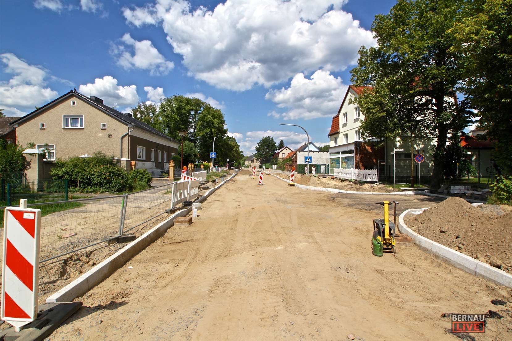 Bernau: Bauarbeiten in Schönow - Langsam geht es voran