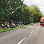 Bernau: Verunfallter LKW soeben aus dem Graben gehoben 16 Bernau LIVE