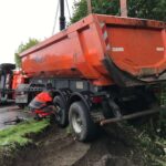 Bernau: Verunfallter LKW soeben aus dem Graben gehoben 7 Bernau LIVE