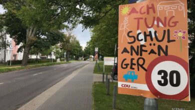CDU Bernau verteilt Tempo 30 Plakate zum Schulanfang