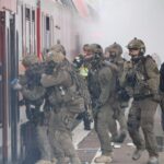 Großübung der Bundespolizei, GSG9, BFE+ am Bhf. Lichtenberg 27 Bernau LIVE