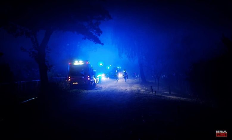 Feuerwehr: Nächtlicher Groß-Brand in Bernau gibt Rätsel auf