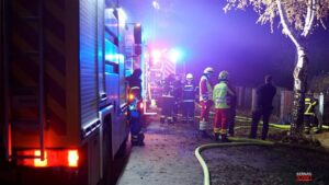 Feuerwehr: Nächtlicher Groß-Brand in Bernau gibt Rätsel auf 3 Bernau LIVE