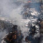 Berlin: Feuerwehr noch immer beim Großbrand in Hohenschönhausen