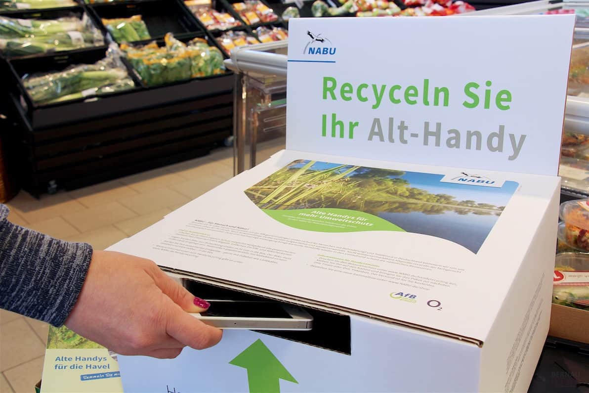 Umwelt: REWE unterstützt „Alte Handys für die Havel“- Aktion