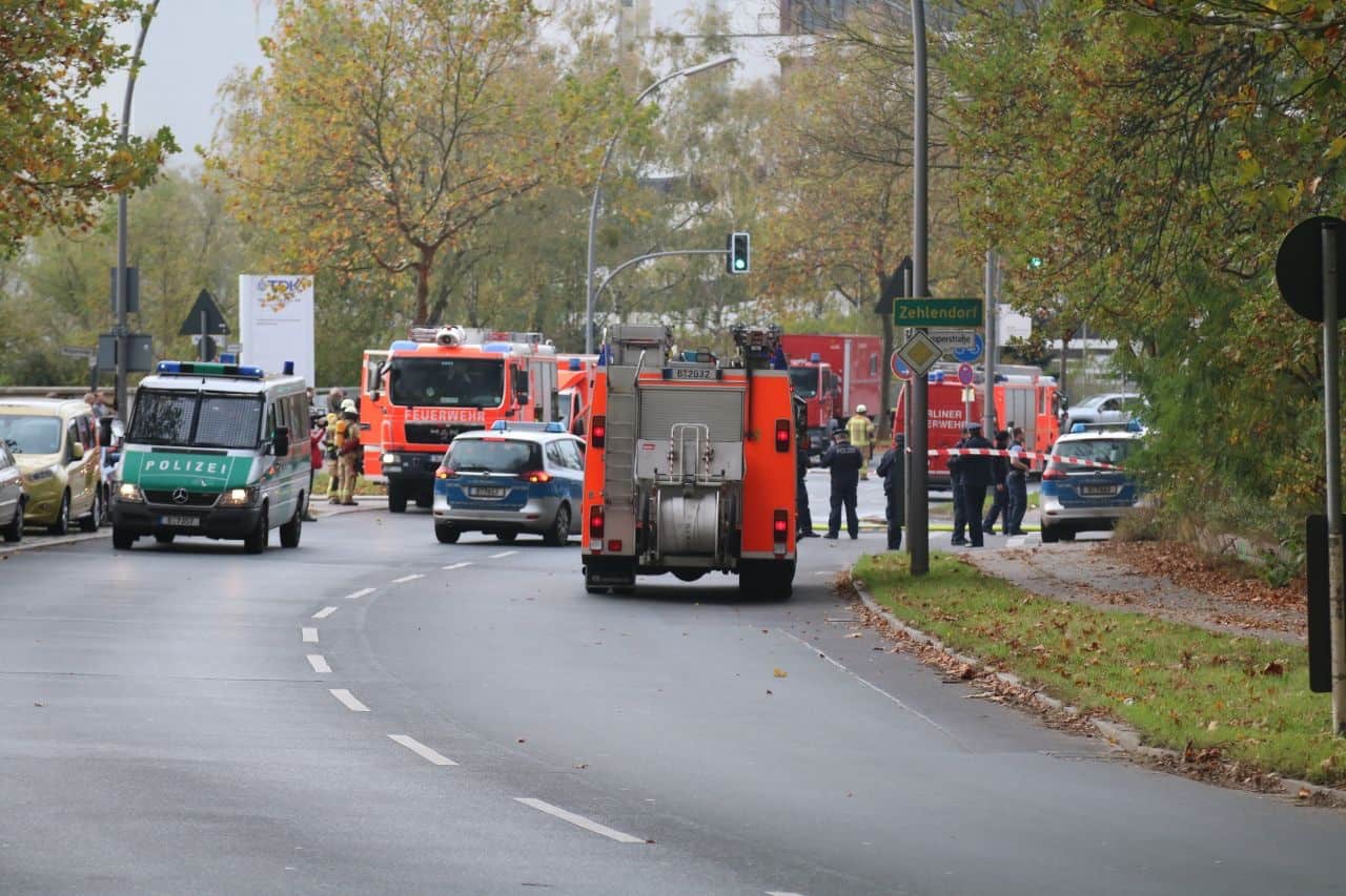 Brand bei Audi - Großbrand in Berlin beschäftigt Feuerwehren