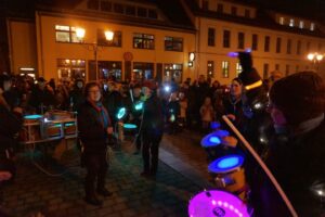 Heute leider keine Martinsumzüge in und um Bernau 18 Martinsumzug der Kita Angergang durch Bernau