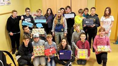 Bernau: „Weihnachten im Schuhkarton“ - Bernauer SchülerInnen machten mit