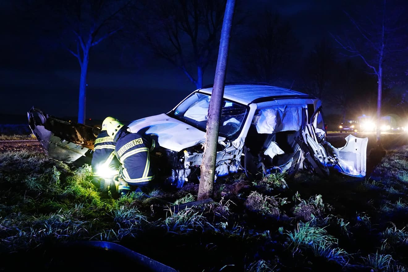 Schwerer Verkehrsunfall auf der L200 zwischen Bernau und Rüdnitz 9 Schwerer Verkehrsunfall auf der L200 zwischen Bernau und Rüdnitz