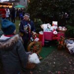 Gut besucht, der Weihnachtsmarkt in Ladeburg mit "neuem" Baum 8 Bernau LIVE