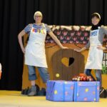 Weihnachtstrubel und viel Theater im Hort der Grundschule am Rollberg 2 Bernau LIVE