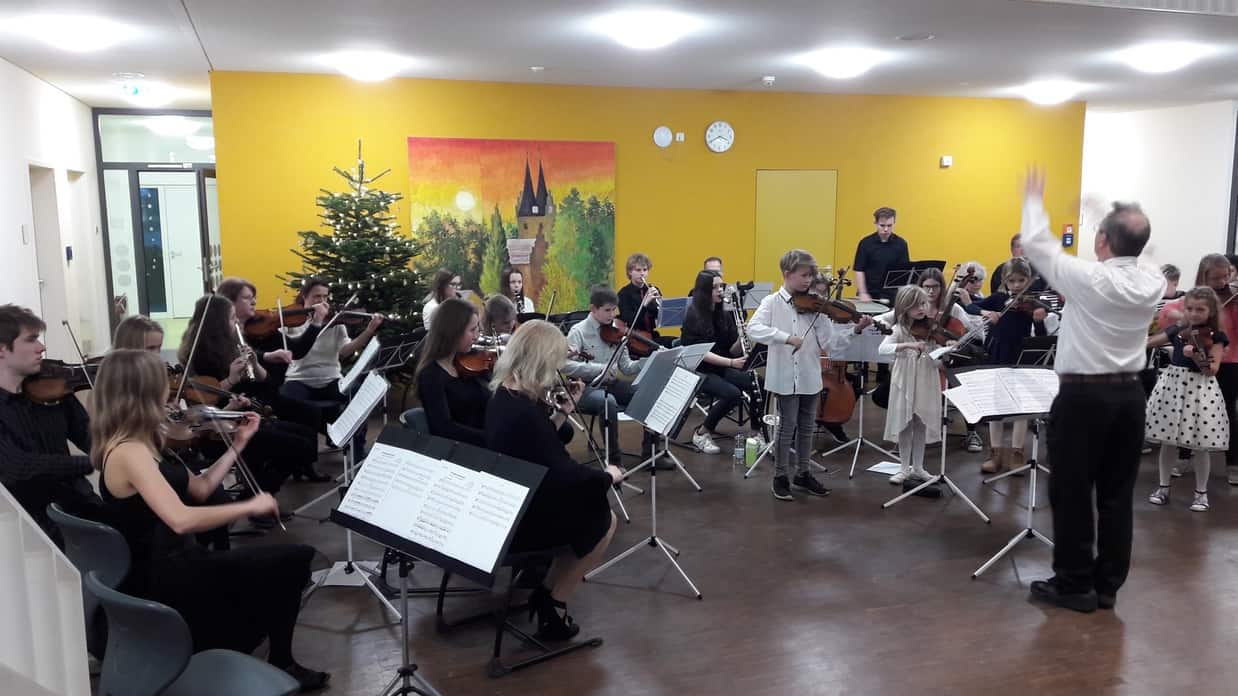Weihnachtliches Familienkonzert im Forum der Grundschule Zepernick