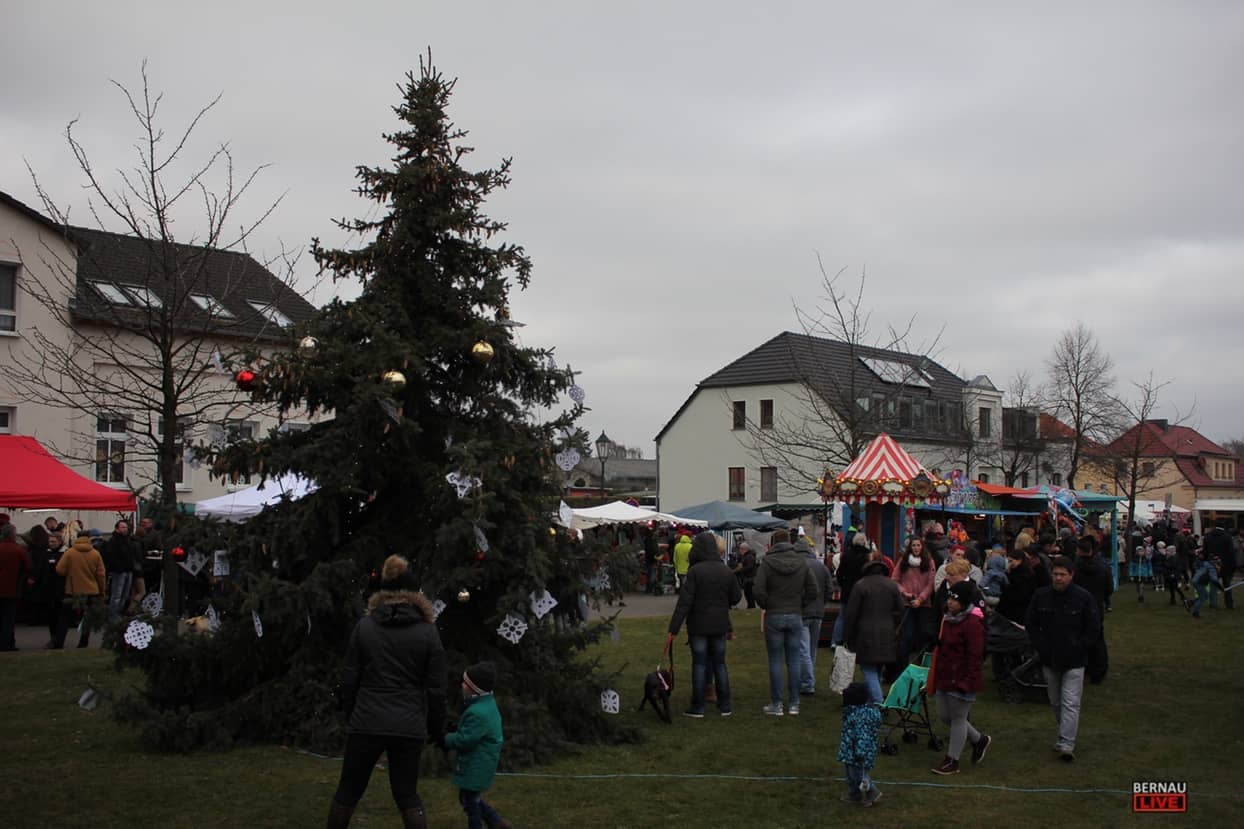 Weihnachtstrubel und Budenzauber zum 1. Advent in Blumberg