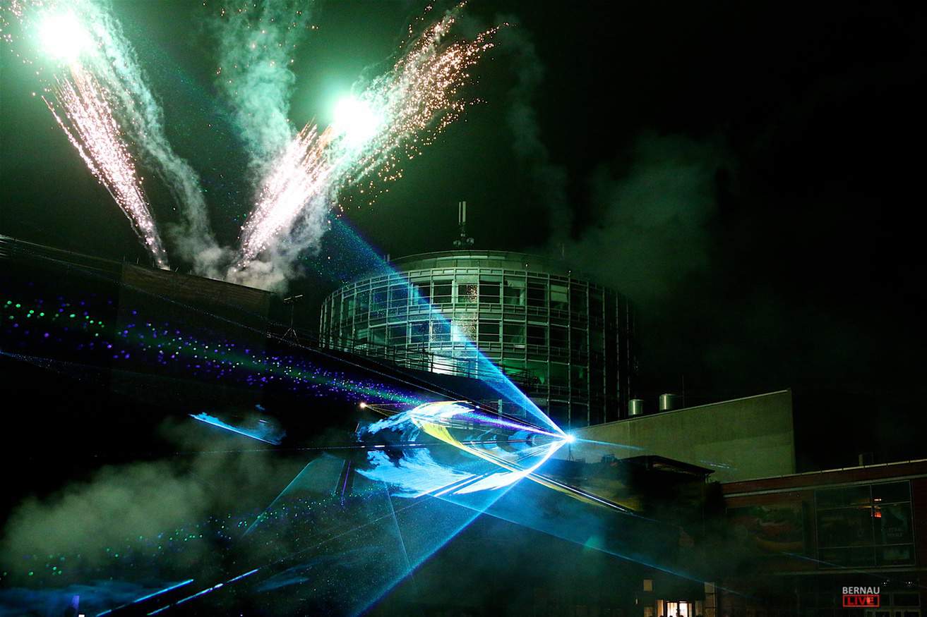 Bernau: Feuerwerk und Lasershow begeisterte hunderte Besucher